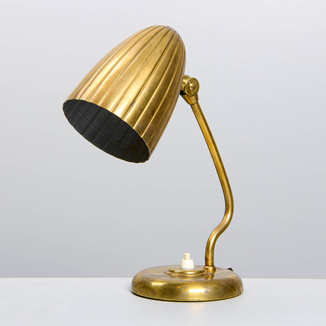 HARALD NOTINI. Bordslampa, modell 15470, Arvid Böhlmarks Lampfabrik, Stockholm, 1940-tal. på auktion hos Formstad Auktioner
