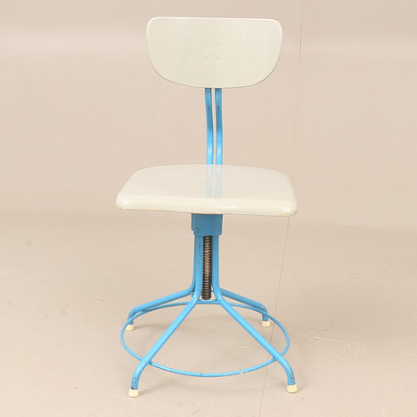VICO MAGISTRETTI, a work chair “Mauna-Kea”, light metal and