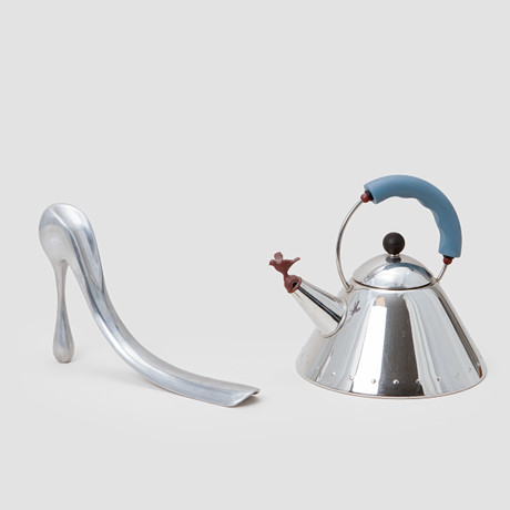 ANDREA BRANZI for ALESSI. 'Mama O-Kettle' kettle. Silver & Metals