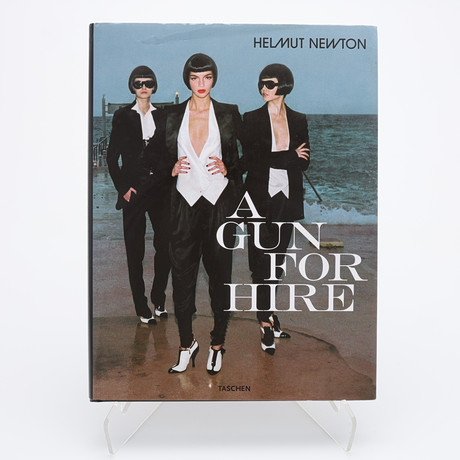 The Best of HELMUT NEWTON 洋書 PHOTO. THE BEST OF HELMUT NEWTON. SELECTIONS FROM HIS PHOTOGRAPHIC