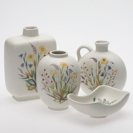CLIVE BROOKER, TWO STUDIO POTTERY FROGS AND A TOAD (3). Ceramics