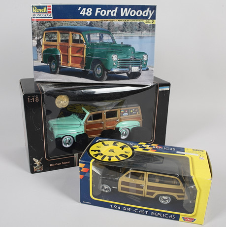 MODELLBILAR, 3 st, "Ford Woody 48 och 49", originallådor, 1900-tal.