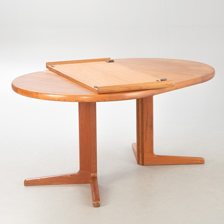 C.J. ROSENGAARDEN. Mid Century Extendable Dining Table by