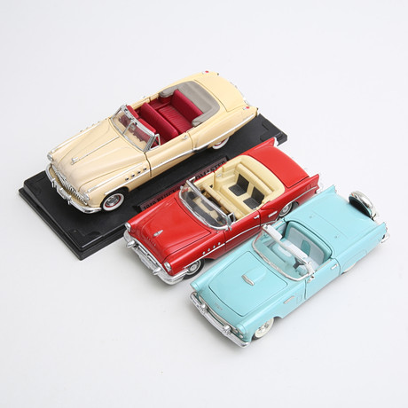 MODEL CARS, 2 pcs, metal/resin, Ford Thunderbird, Brooklin Models