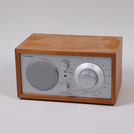 HENRY KLOSS. Radio 'iPAL', Tivoli Audio. Miscellaneous - Modern
