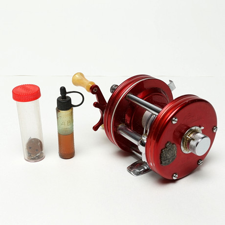 FISHING REEL, “Ambassadeur 5600 CDL”, Abu Garcia, glossy and matte