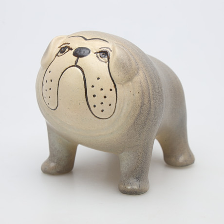 LISA LARSON. Bulldog 