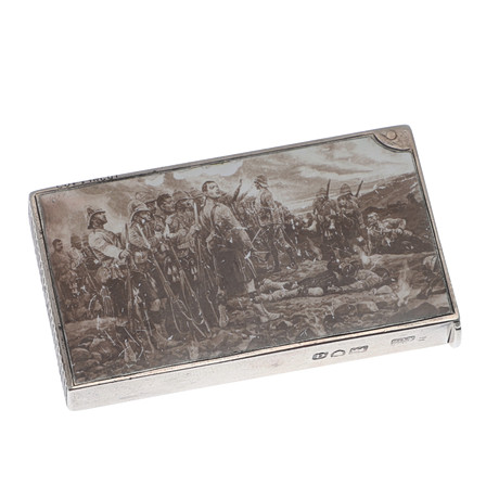 SENVIKTORIANSK VESTA CASE I SILVER.