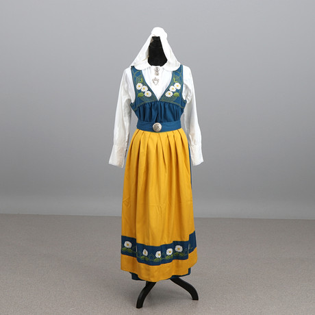 FOLK COSTUME, 5 parts, "Costume of Sweden". 1900s. Swedish Folk Art - Other  - Auctionet