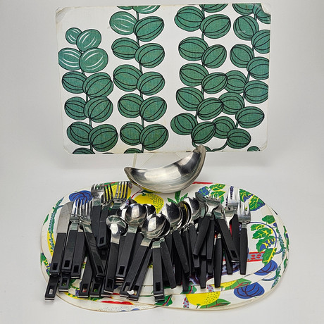 LISA LARSON. Figurin, stengods, 
