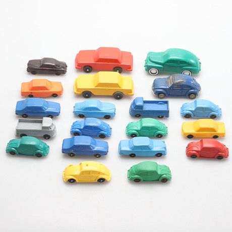 BUDGIE TOYS, 4 toy cars, 1960s. Toys - Toys - Auctionet