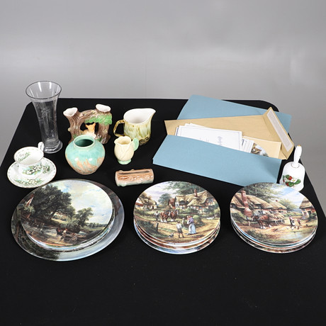 WEDGWOOD, Napoleon Ivy, TEA CUP with PASSIETT, 3 parts, England