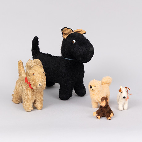 STEIFF GOLDEN RETRIEVER 'HEKTOR' WITH BUTTON AND LABEL. Toys
