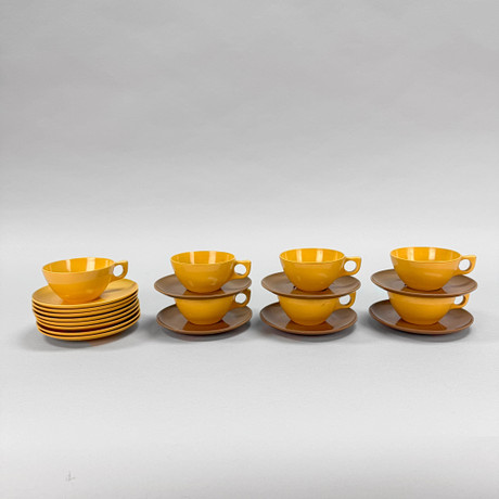 VINTAGE SERVIS - Asztec Melmac Dinner Ware, S:t Loius , 1950-tal, plast. på auktion hos TOKA Auktionshus