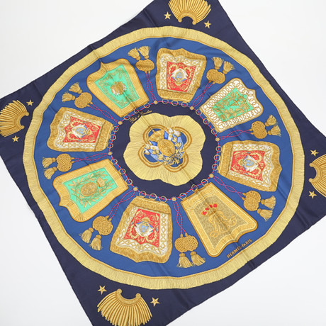 HERMÈS, scarf “AM Cassandre”. Vintage & Designer Fashion - Auctionet