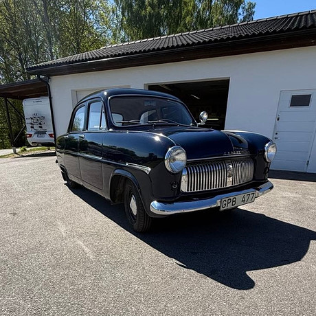 Bil, Ford Consul M1 1954. på auktion hos RA Auktionsverket Norrköping