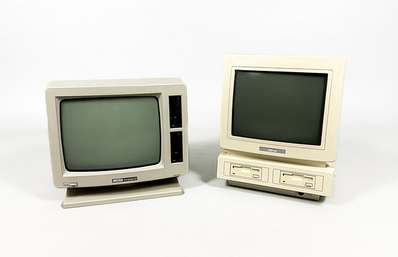 ORDENADOR, Apple Macintosh Plus, 40SC, años 80/90. Objetos de
