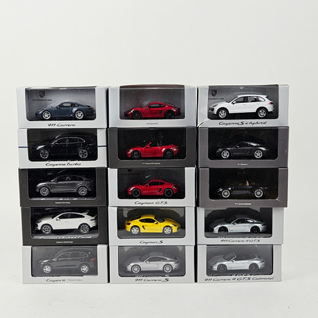 MODELLBILAR, 15 st, skala 1:43, Porsche., såld på svensk auktion för 547 kr