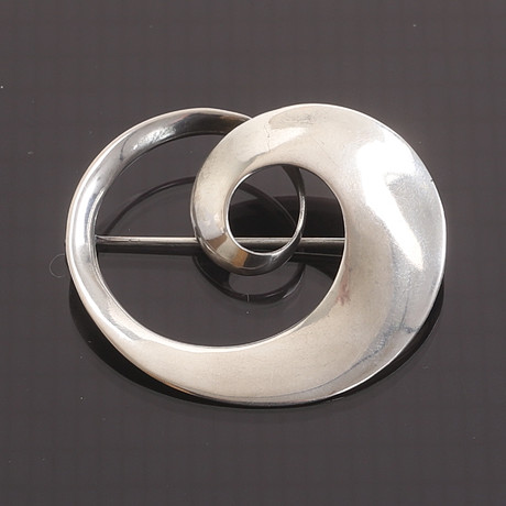 VIVIANNA TORUN BÜLOW-HÜBE. A sterling silver brooch, model 373 for
