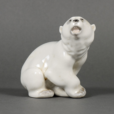 KNUD KYHN. A polar bear figurine, model 1137, Royal Copenhagen