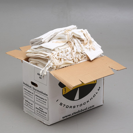 LISA LARSON. Figurin, stengods, 