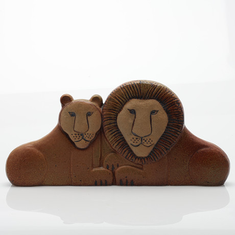 LISA LARSON. A stoneware figurine, “sea lion”, Gustavsberg