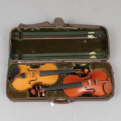 VIOLIN with bow. Marked Jacobus Stainer in Absam prope Oenipontum