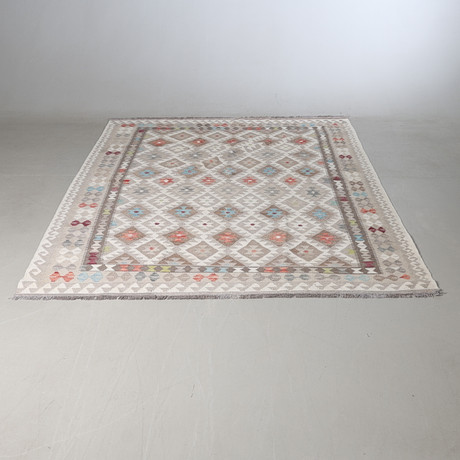 ORIENTMATTA. Kelim, 292 x 210 cm. på auktion hos Gomér & Andersson Nyköping