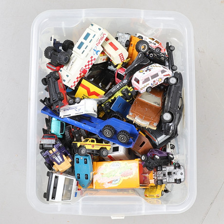 A set of 8 toy cars, Dinky Toys, England, 1960s/70s. Toys - Toys