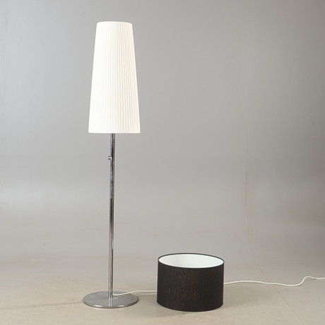 廃盤レアー　希少　IKEA KROBY フロアスタンド ホワイト　クロム A white metal 'Kroby' floor lamp, IKEA, 2000's. Lighting & Lamps
