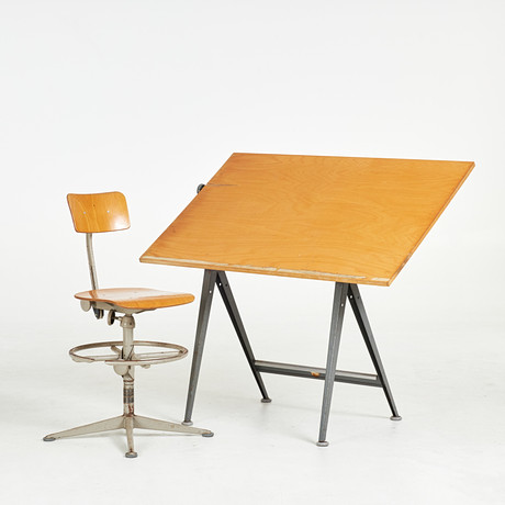 FRISO KRAMER. Ritbord med stol, Ahrend de Cirkel, Holland 1950/1960-tal.