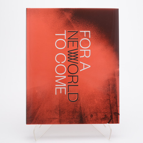 FOTO. FOR A NEW WORLD TO COME: EXPERIMENTS IN JAPANESE ART AND PHOTOGRAPHY, 1968 - 1979. EXKLUSIV KATALOG FÖR på auktion hos Crafoord Auktioner Lund