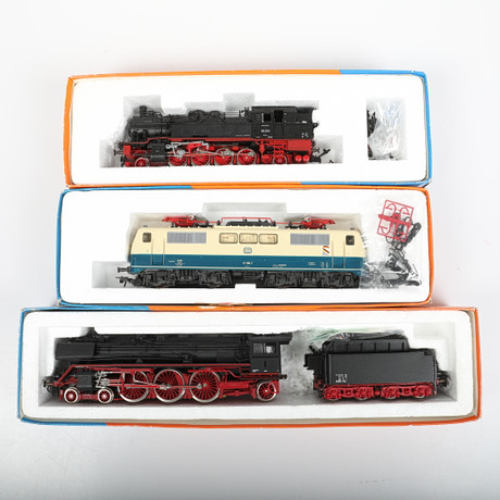 MÄRKLIN, 2 locomotives, HO Hamo 8302, Hamo 8385. Toys - Auctionet