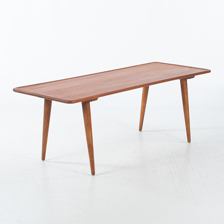HANS J WEGNER. SOFFBORD, modell AT-11, formgivet av Hans J. Wegner för Andreas Tuck, Danmark, 1950-/60-tal. på auktion hos Laholms Auktionskammare