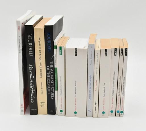 Pierre Bourdieu, Fransk sociolog och KULTURANTROPOLOG, 13 volymer. på auktion hos Connoisseur Bokauktioner