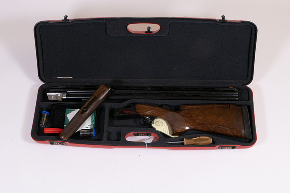 Perazzi High Tech 3 kal. 12/76 Tillv.nr. 159792 SE3013374., såld på svensk auktion för 44 115 kr
