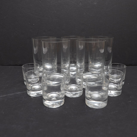 JORMA VENNOLA AHLSTRÖM. bålset, 9 delar, glas/metall, 