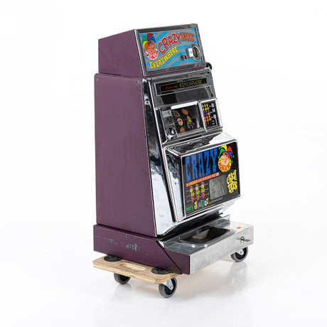 A gold star one-armed bandit slot machine from Aristocrat Nevada