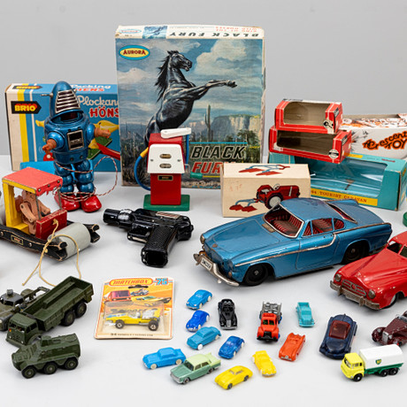 PARTI LEKSAKER, bl.a Robot Japan, Volvo P1800, byggsatser, Brio m.m., såld på svensk auktion för 3 029 kr