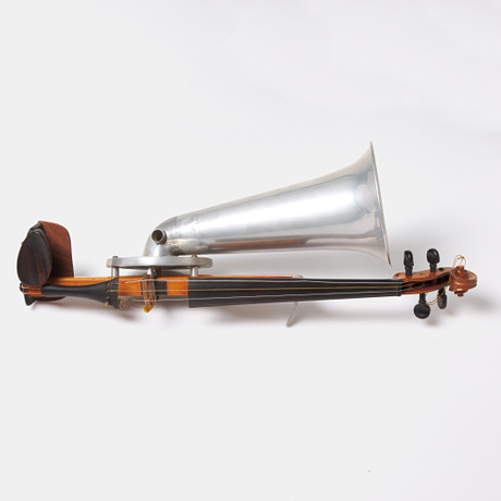 VIOLIN, China with STRING. Collectables - Musical instruments