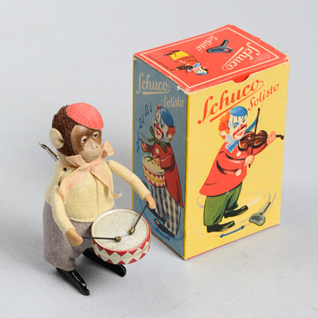 LEKSAKSAPA, Schuco Solisto, Västtyskland, 1940/50-tal. på auktion hos Formstad Auktioner