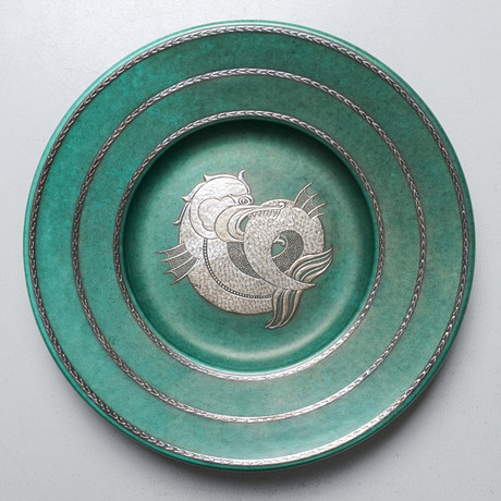 WILHELM KÅGE. Praktfat, "Argenta", Gustavsberg, 1938. på auktion hos Formstad Auktioner