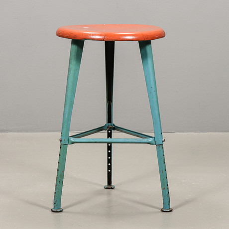 DESIGN. AMERICAN INDUSTRIAL DESIGNER HENRY DREYFUSS' DESIGNING FOR