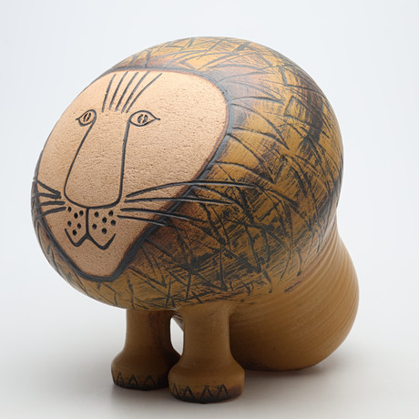 LISA LARSON. Figurin, 
