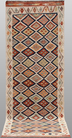 ORIENTMATTA, kelim, klassisk design gallerimodell, ca 247 x 85 cm. på auktion hos Skandia Auktion