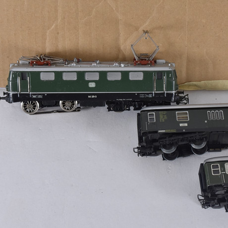 MÄRKLIN Mini-Club, train track in wooden box, scale Z, transformer