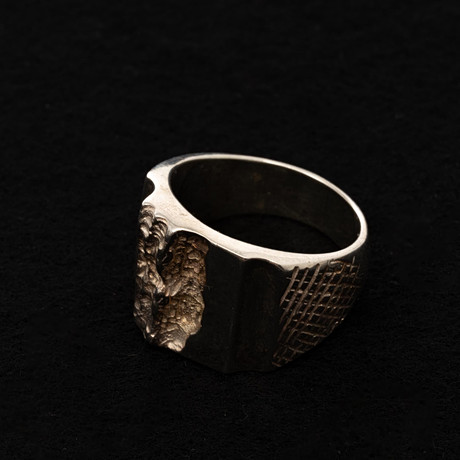 ÅKE LINDSTRÖM. Ring, Sterlingsilver, "Vildmark". på auktion hos Garpenhus Auktioner