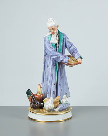 FIGURIN. Man matar höns, nr 8024 (Hans Tegner), Bing och Gröndahl. Danmark.