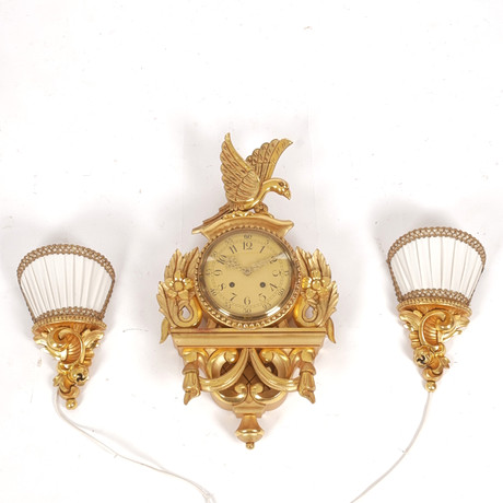 VÄGGPENDYL MED LAMPETTER, förgylld, 1900-talets mitt.