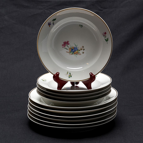 A set of 44 pieces, “Primavera” Arabia, Finland. Ceramics
